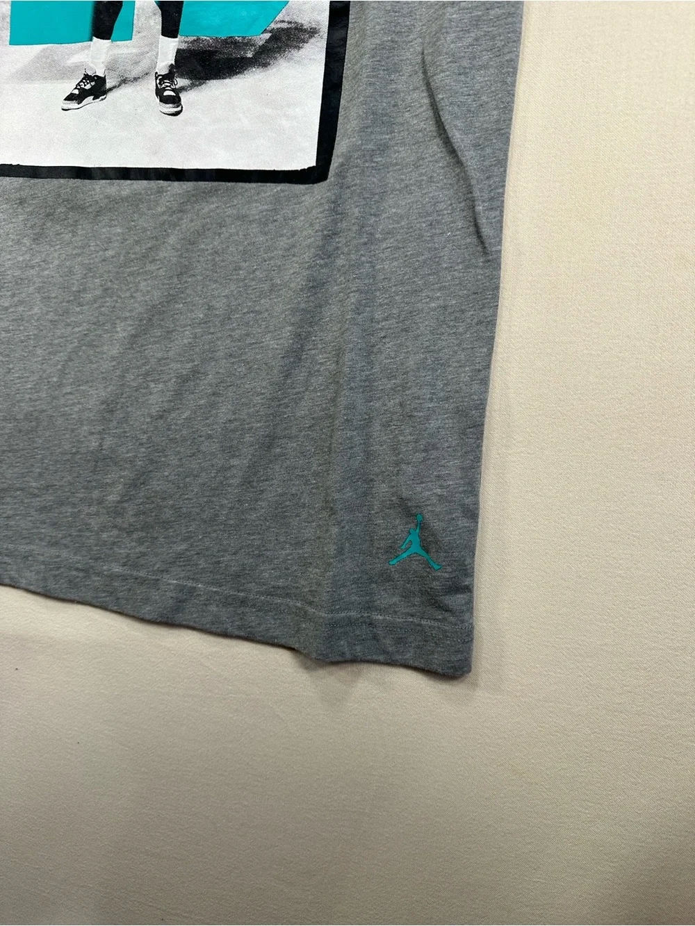 Jordan '88 Photo Dri-Fit Graphic T-Shirt Gray Youth XL Like New